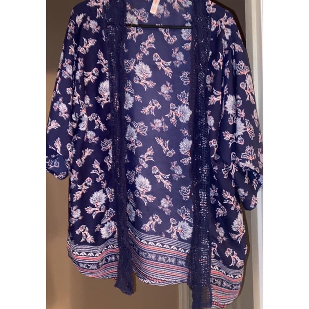 Navy blue floral short kimono